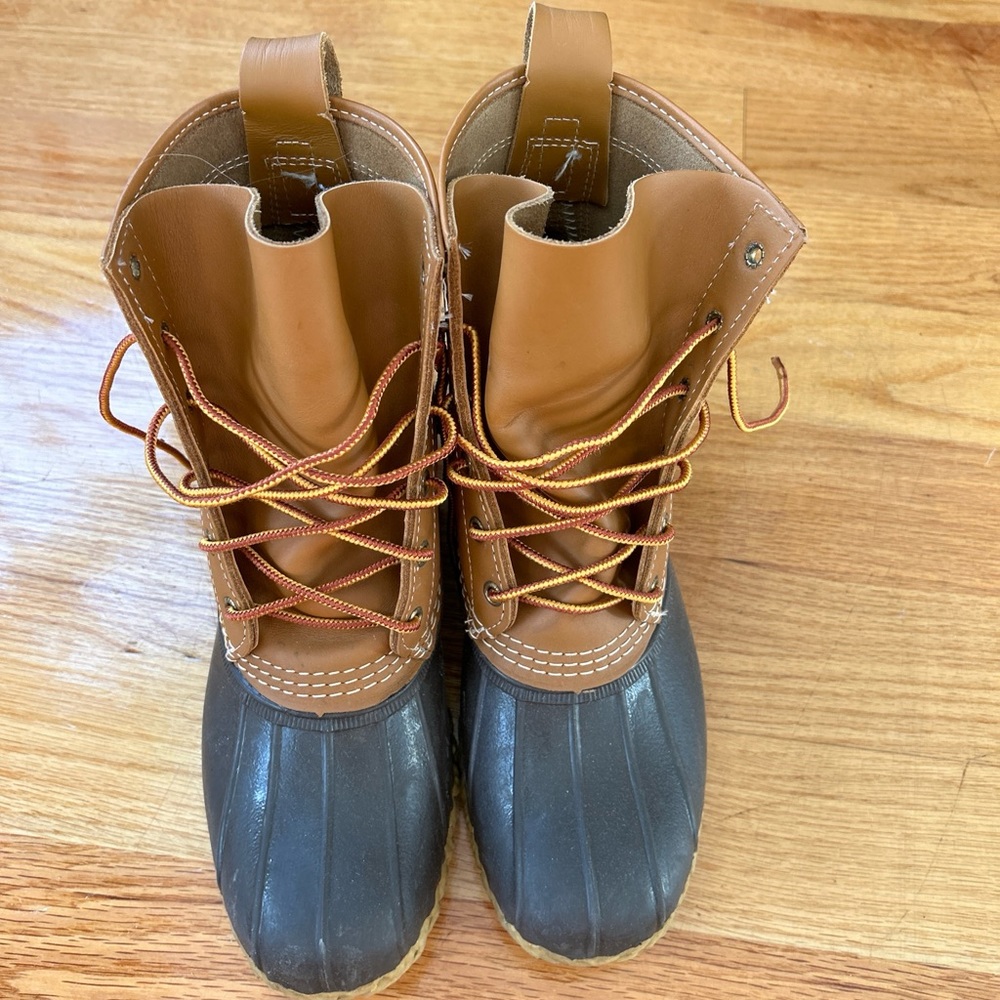 The Original L.L.Bean Boot, Size 7 M(D) | 8” | FITS SIZE 8.5M